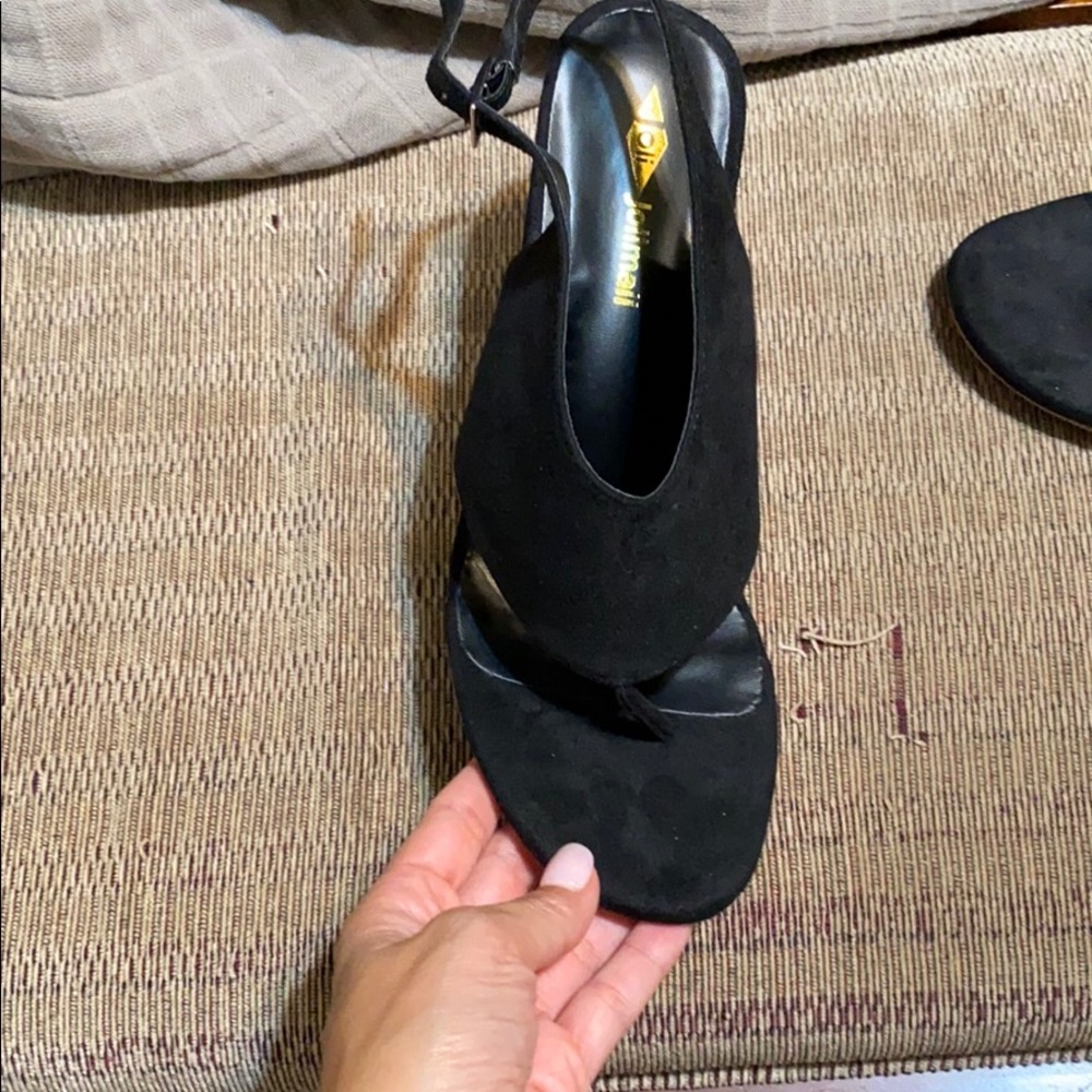 Sandals - Picture 3 of 3